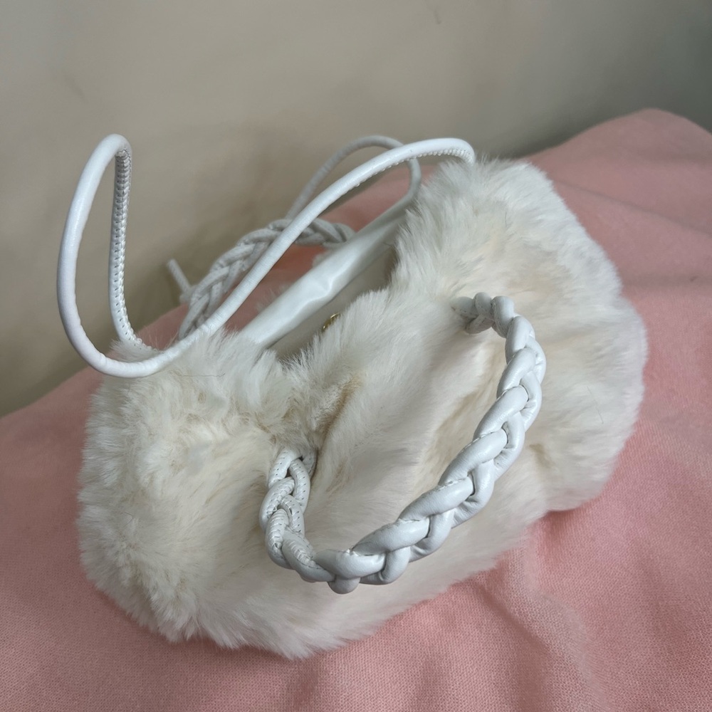 🛍️ 4 for $20 🛍️ Faux Fur Handbag/ crossbody bag with Braided Handle